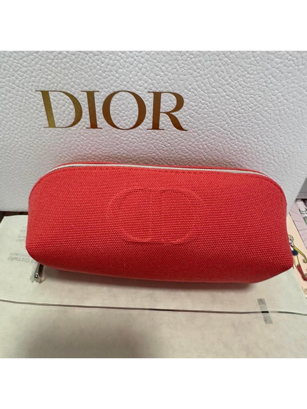 C.D Makeup Bag - Picture 3 of 3